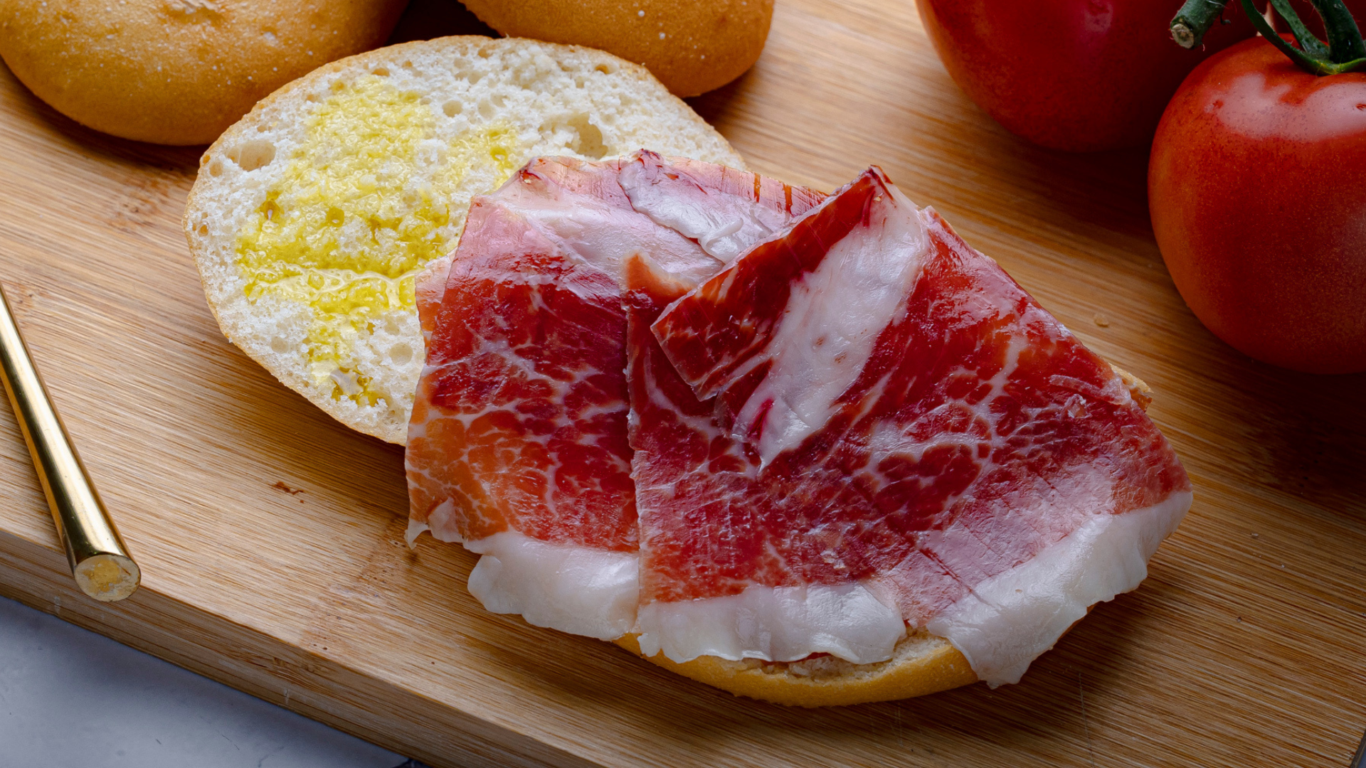 Nuestro mollete con lino te permitirá disfrutar de desayunos tradicionales, pero con un alto contenido en fibra y omega 3.