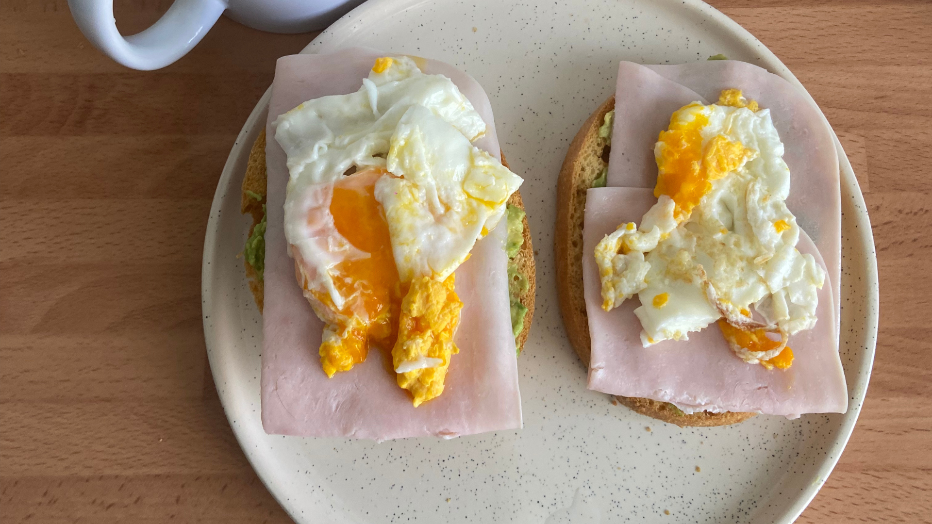 Nuestros panes permiten infinitas combinaciones, todas ellas riquísimas y que se convertirán en tu desayuno perfecto para cualquier día.