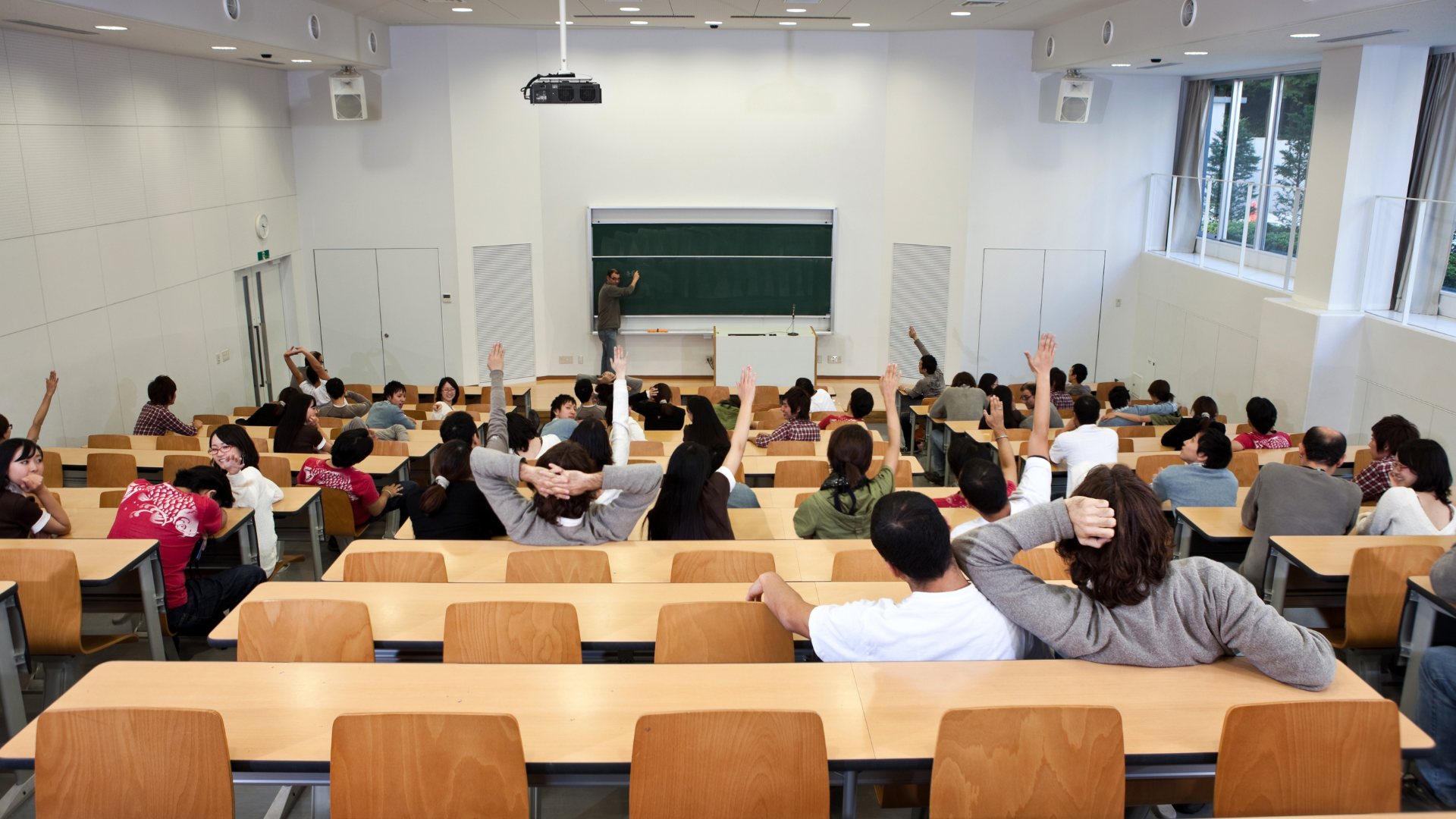 Tanto si vas a la universidad como si estás trabajando, son jornadas largas en las que necesitamos llevar un tentempié que nos ayude a hacer más llevadera la jornada.
