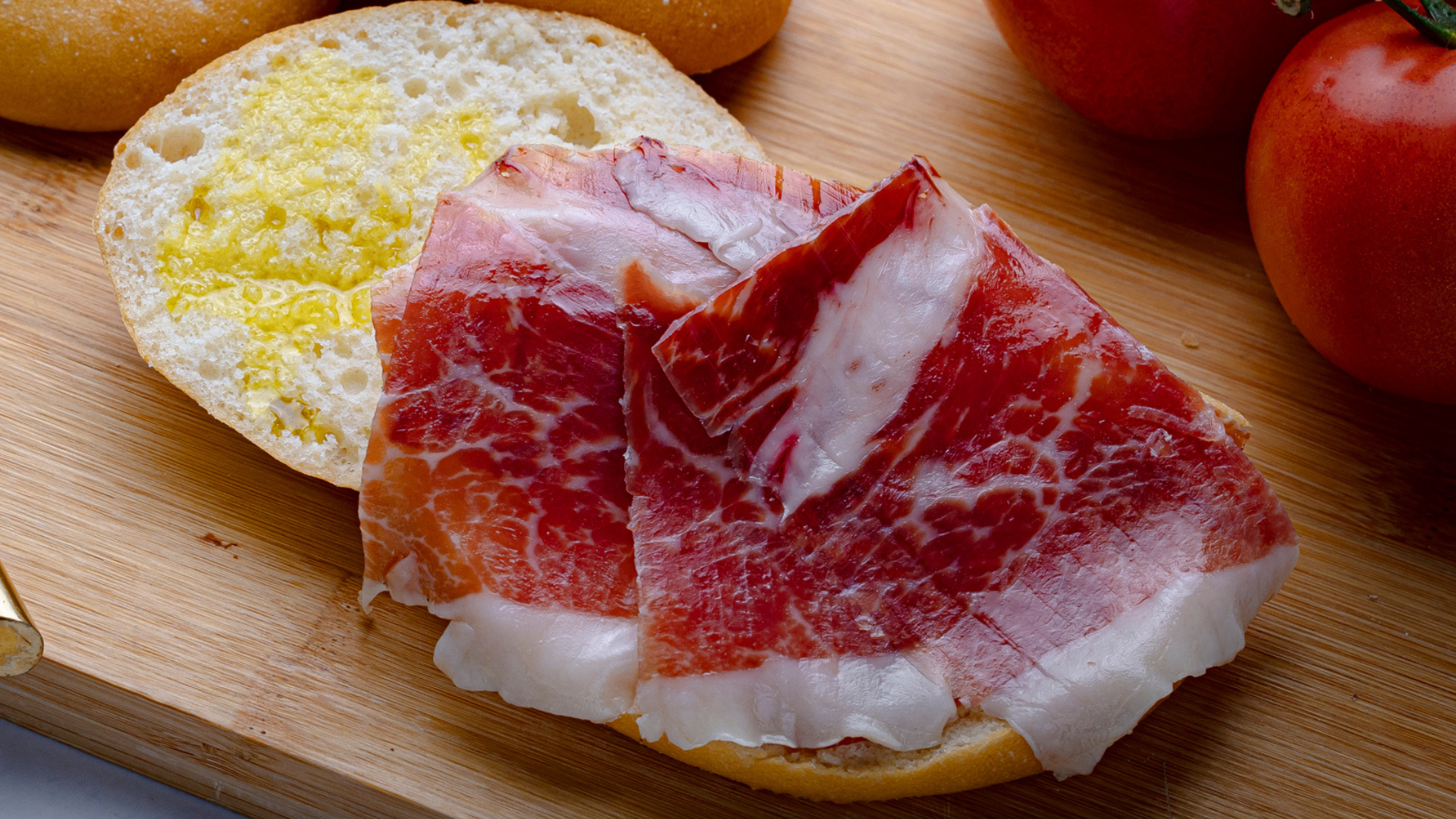 El mollete puede convertirse en la opción ideal para llevar a tu oficina y disfrutar de un desayuno seguro y sabroso.